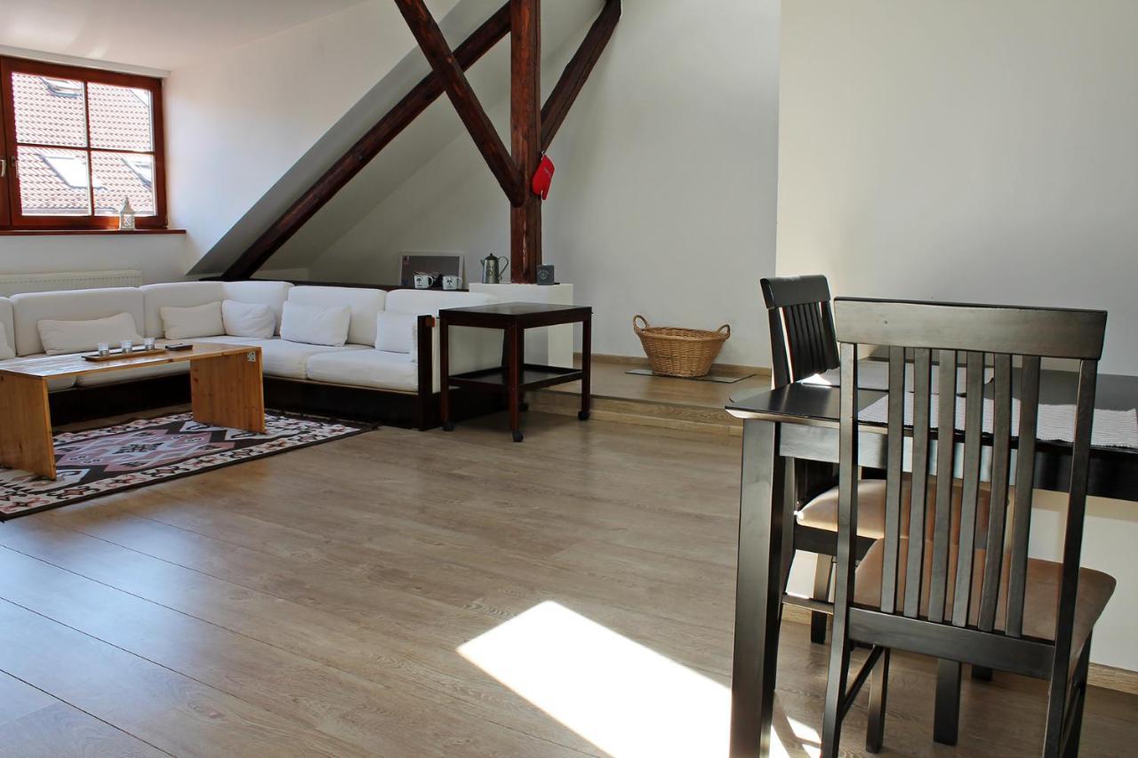 Apartmán Attic With Parking, Near The Center Of Cb - 110M2 Ceske Budejovice Exteriér fotografie